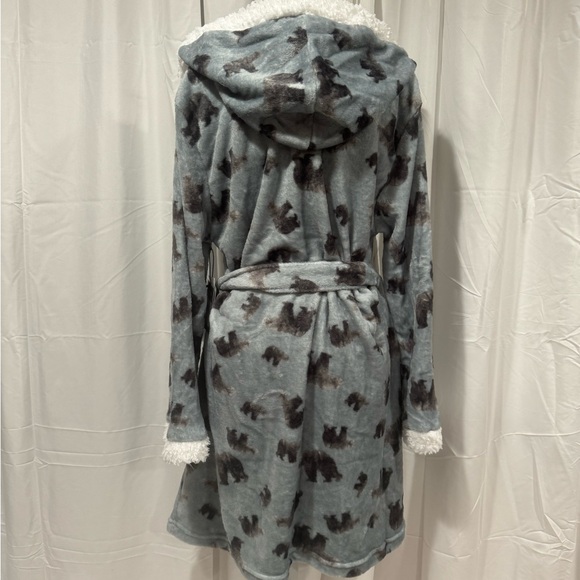 BearPaw Bear Print Cozy Robe - Picture 2 of 6